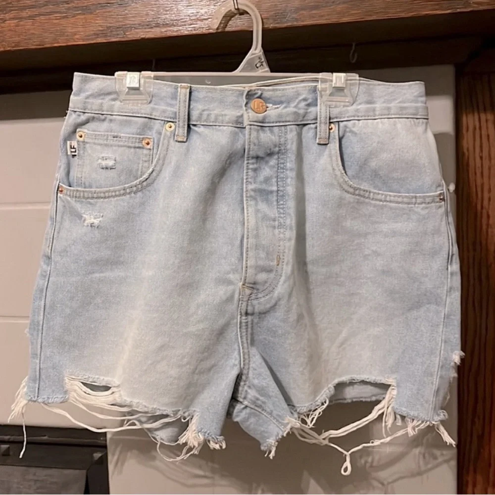 NEW Lovers & Friends High Rise Cut Off Denim Shorts 29
